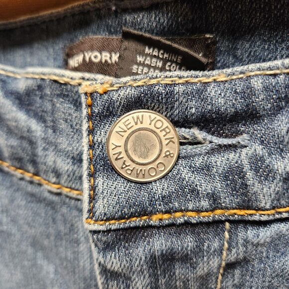 New York & Company Denim Capris Jeans Women's Size 6 Cotton Spandex - Picture 11 of 13